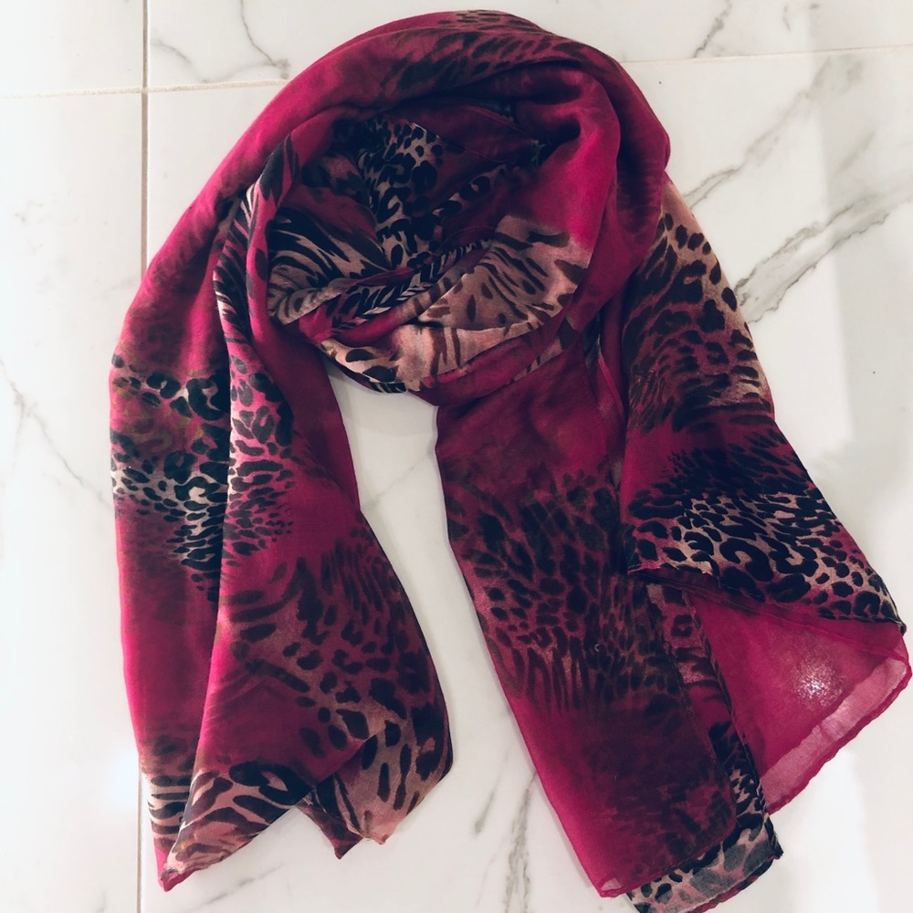 Buy three item .one free scarf 🧣👏🏻👏🏻